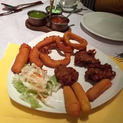 Taj Mahal - Pakoras! And the best fresh chai tea!