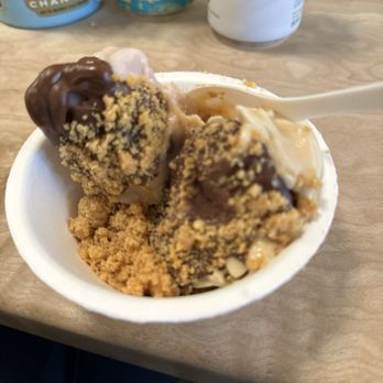 Eb & Bean - Strawberry Hazelnut & Peanut Butter Butterscotch with Newtella topping and Bumble Crumble - Ice Cream & Frozen Yogurt Near Me - Portland, Oregon