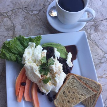 The Cáfe - Paleo breakfast w/ scrambled egg whites - Cafes Near Me - Naples, Florida