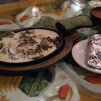 El Maguey - Spicy Chorizo queso. Comes with warm tortilla's - Latin American Near Me - Saint Louis, Missouri El Maguey - Spicy Chorizo queso. Comes with warm tortilla's - Latin American Near Me - Saint Louis, Missouri