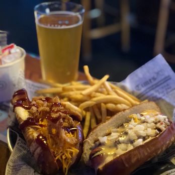 Blue Dog Tavern - Burgers Near Me - Grand Rapids, Michigan