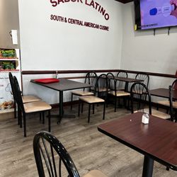 Sabor Latino Leesburg - Tables