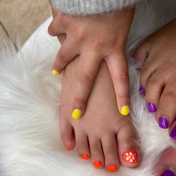 Long Lasting Nails - Great with kids too! - Nail Salons Near Me - Carson, California Long Lasting Nails - Great with kids too! - Nail Salons Near Me - Carson, California