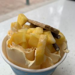 Yum Ice Cream&Bubble Tea - #11 Mango Tango Roll Ice Cream