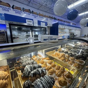 Mike's Pastry - Bakeries Near Me - Boston, Massachusetts Mike's Pastry - Bakeries Near Me - Boston, Massachusetts