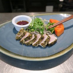 AkaMesa - AKA-Crusted Seared Tuna