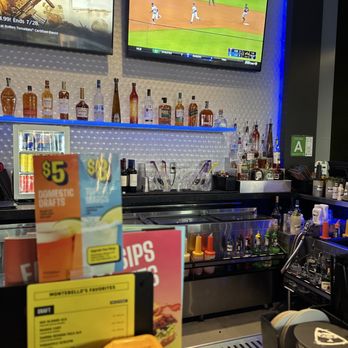 Topgolf - Bar - Golf Near Me - Montebello, California