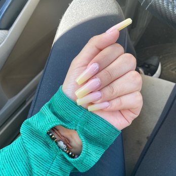 Fresher Nails & Spa - Nail Salons Near Me - Stockton, California