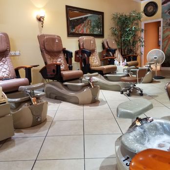 Trendy Nails Spa - Comfy pedicure chairs - Nail Salons Near Me - Pleasant Hill, California