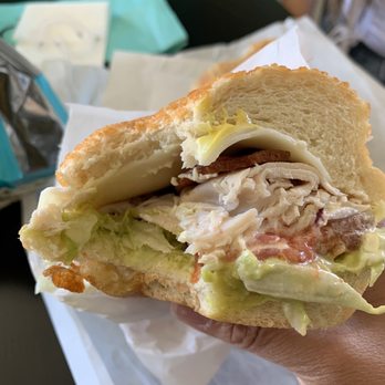 Roadees Cafe - Turkey bacon avocado on Dutch crunch - Sandwiches Near Me - Brentwood, California Roadees Cafe - Turkey bacon avocado on Dutch crunch - Sandwiches Near Me - Brentwood, California