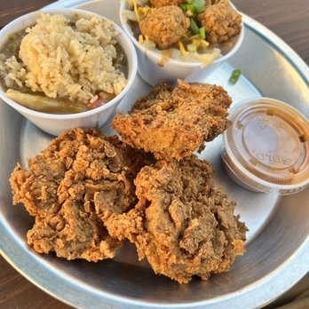 Dirty Lettuce - Fried Chicken Plate - Vegan Near Me - Portland, Oregon Dirty Lettuce - Fried Chicken Plate - Vegan Near Me - Portland, Oregon
