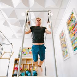 SoWal Pilates - Pull ups on the Cadillac