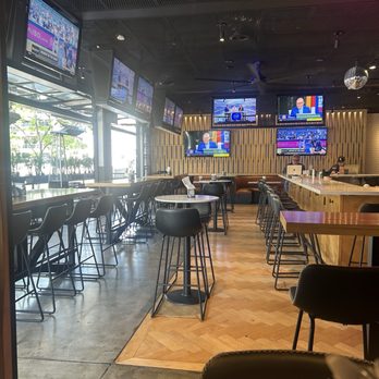 General Admission - Beer Bar Near Me - Los Angeles, California General Admission - Beer Bar Near Me - Los Angeles, California