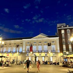 Plaza de Santa Ana - La Plaza