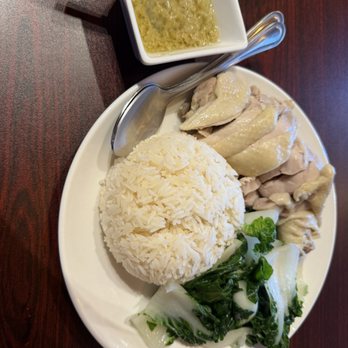 Homey Kitchen - Poached chicken with rice and greens. Best ginger oil sauce. - Dim Sum Near Me - San Francisco, California Homey Kitchen - Poached chicken with rice and greens. Best ginger oil sauce. - Dim Sum Near Me - San Francisco, California