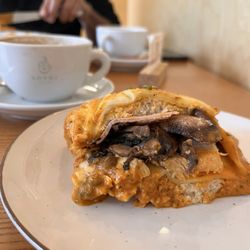 Noshi Coffee - Francesinha