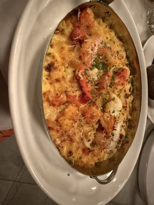 SAINT RESTAURANT BAR & SPEAKEASY by null