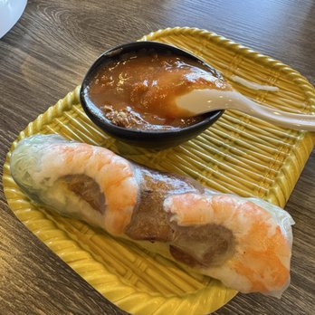 Saigon Kitchen & Phở - Spring roll...comes with 2 - Juice Bars & Smoothies Near Me - Sacramento, California