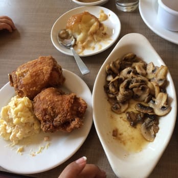 Zippy's Vineyard - Food came out luke warm. Ask waitress to heat up. Came out warm. Not even hot - Diners Near Me - Honolulu, Hawaii