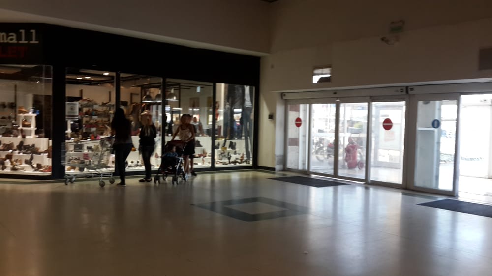 Parque Comercial Avellaneda
