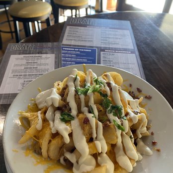The Draft Sports Pub & Grill - Sidewinder loaded fries [$6, 4.5 stars] - Sports Bars Near Me - Pleasanton, California