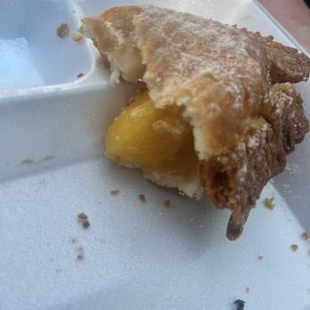 Willie’s Wagon Wheel - Peach pie - Southern Near Me - Van Buren, Arkansas