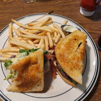 Mimi's Cafe - European burger - Breakfast & Brunch Near Me - Corona, California Mimi's Cafe - European burger - Breakfast & Brunch Near Me - Corona, California