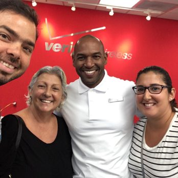 Verizon - Thanks for all the help Dwaine! Mom is already tweeting! Lol - Mobile Phones Near Me - Coral Gables, Florida Verizon - Thanks for all the help Dwaine! Mom is already tweeting! Lol - Mobile Phones Near Me - Coral Gables, Florida