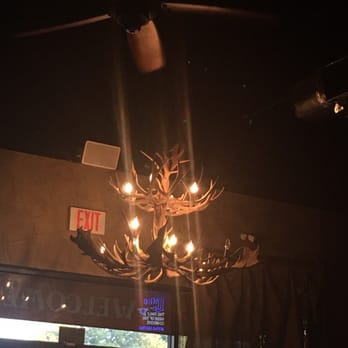 Ellis County BBQ - Chandelier made of antlers. - Barbeque Near Me - Midlothian, Texas Ellis County BBQ - Chandelier made of antlers. - Barbeque Near Me - Midlothian, Texas