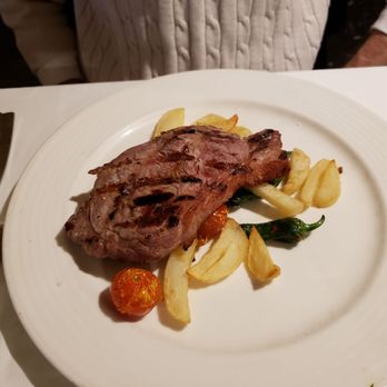 Hotel Abat Cisneros - Steak over potatoes - Hotels Near Me - Monestir de Montserrat, B Hotel Abat Cisneros - Steak over potatoes - Hotels Near Me - Monestir de Montserrat, B
