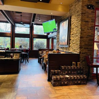 Lazy Dog Restaurant & Bar - Breakfast & Brunch Near Me - Northbrook, Illinois