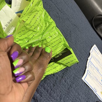 Hot Nails - Nail Salons Near Me - New Albany, Indiana