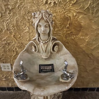 Tampa Theatre - Even the drinking fountain is fancy - Cinema Near Me - Tampa, Florida Tampa Theatre - Even the drinking fountain is fancy - Cinema Near Me - Tampa, Florida