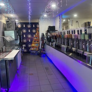 Rocketbelly - The hall of flavors - drinks on the right, jellies & bobas on the left - Desserts Near Me - Arlington, Texas