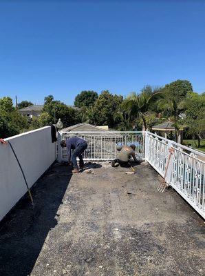 Goliath Roofing Logo