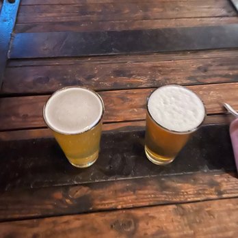 Industry Tap Union - Micro foam! Never a bad pour here! These guys are beer connoisseurs! - Beer Bar Near Me - Fresno, California