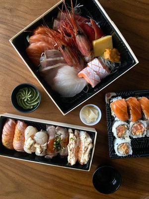 J San Sushi Bar by null