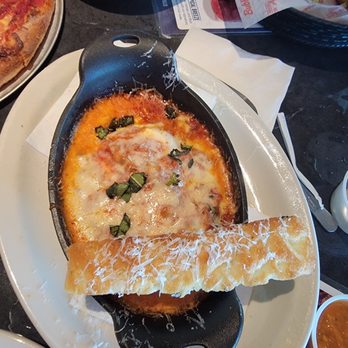 Bubba's 33 - What happened to the lasagna - Sports Bars Near Me - Tampa, Florida