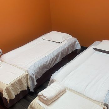 Sunflower Massage Spa - Couples massage room at Sunflower Massage Spa in Corvallis, OR - Massage Therapy Near Me - Corvallis, Oregon Sunflower Massage Spa - Couples massage room at Sunflower Massage Spa in Corvallis, OR - Massage Therapy Near Me - Corvallis, Oregon