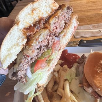 Applebee's Grill + Bar - Whiskey Burger - American Near Me - Del Rio, Texas