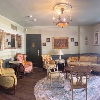 River Saint - Lounge - Speakeasies Near Me - Covington, Louisiana River Saint - Lounge - Speakeasies Near Me - Covington, Louisiana