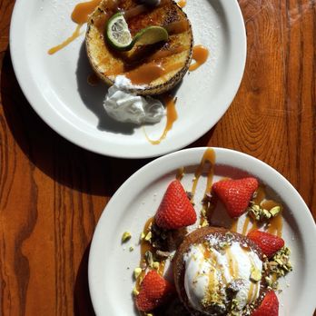 Moby Dick Restaurant - Keylime crème brûlée and butter cake topped with ice cream and strawberries - American Near Me - Santa Barbara, California