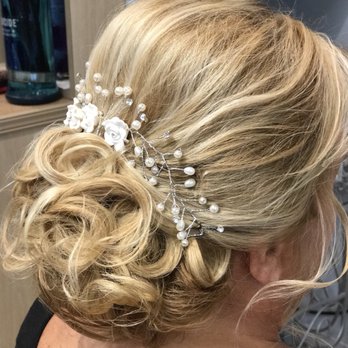 Bella Luna Salon - Hair Salons Near Me - Roslyn, New York Bella Luna Salon - Hair Salons Near Me - Roslyn, New York