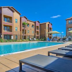 Autumn Breeze Apartments