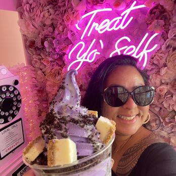 Kawaii Ice Wave - Cute phone booth for photo ops with my Ube Cheesecake Sundae - Shaved Ice Near Me - Mililani, Hawaii