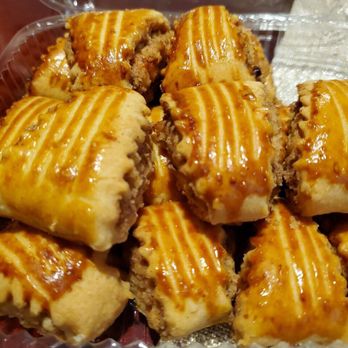 Van Bakery - Walnut cinnamon gata - Bakeries Near Me - Los Angeles, California