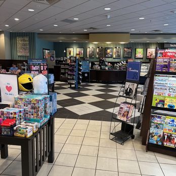 Barnes & Noble - Bookstores Near Me - Canton, Connecticut