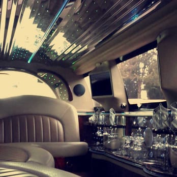 City Limousine Service - Inside of their Ford Expedition limo. - Limos Near Me - Vancouver, British Columbia City Limousine Service - Inside of their Ford Expedition limo. - Limos Near Me - Vancouver, British Columbia