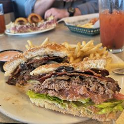 Harvey's Restaurant - Wagyu Hamburger - really taste the charbroil