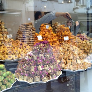 La Rose de Damas - Patisserie/Cake Shop Near Me - Brussels, BRU